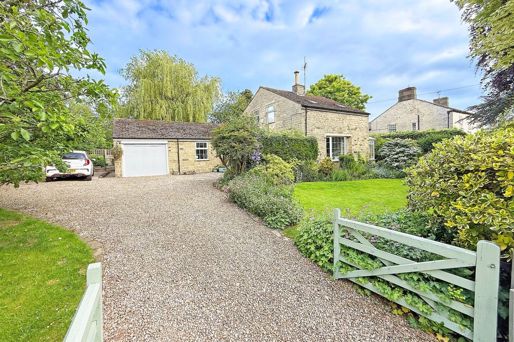 Property photo 1 of 30