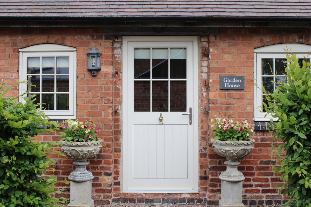 Property photo 2 of 14 Image