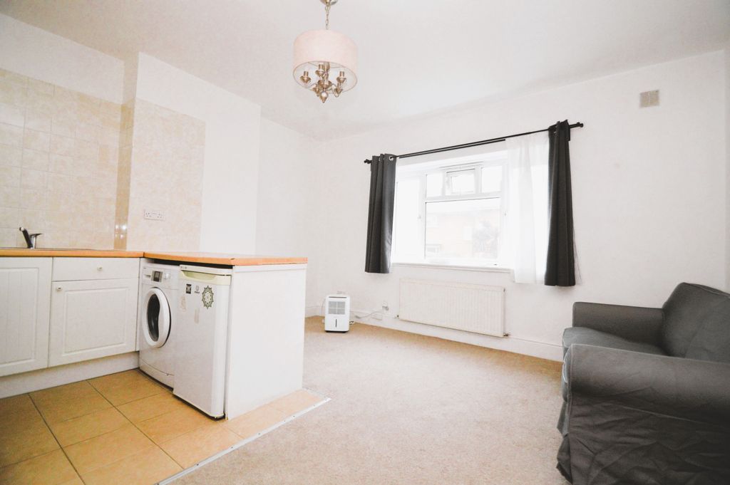 Property photo 3 of 7 Dsc_1053