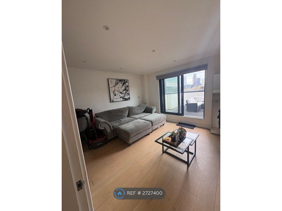 Property photo 2 of 9 Living Room