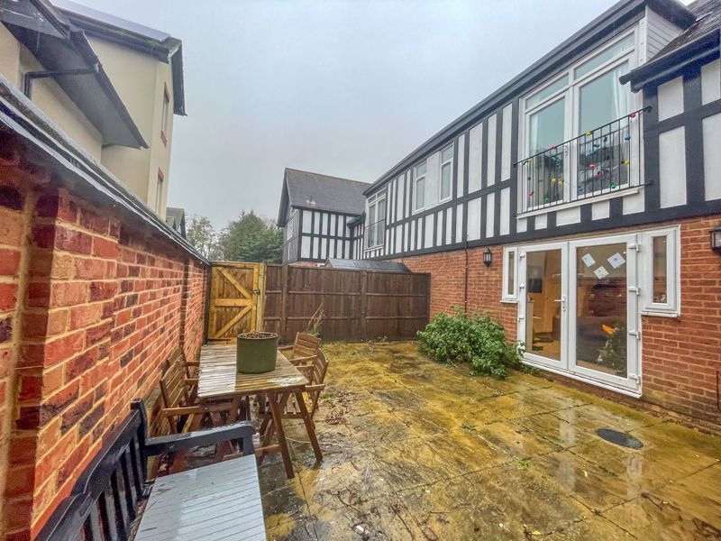 Property photo 1 of 13 Own Garden Area