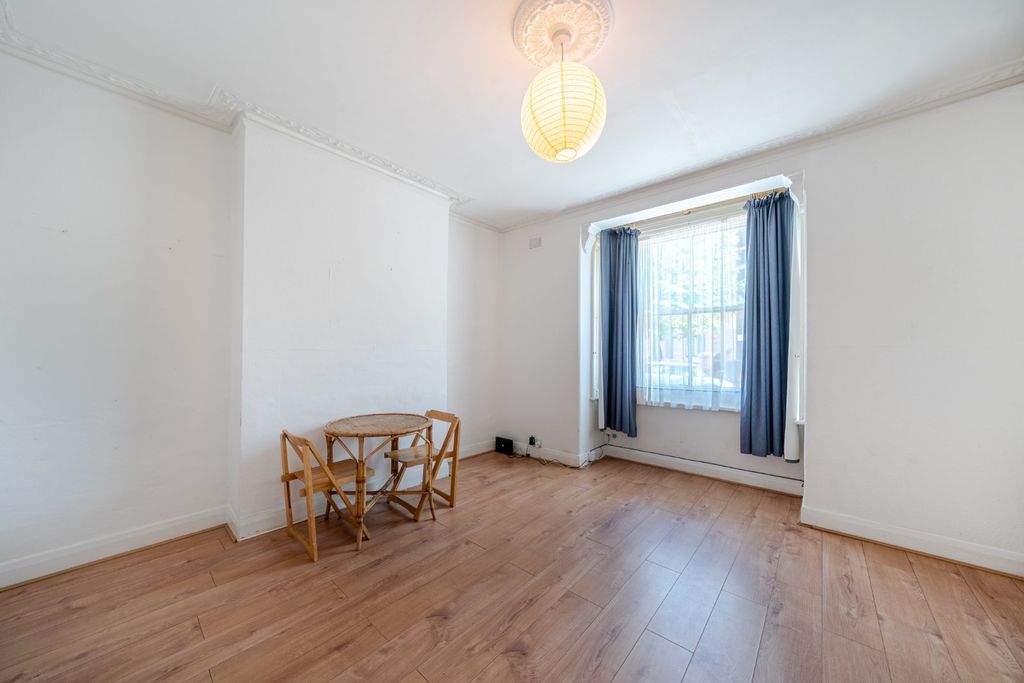 Property photo 2 of 11 Picture No. 05
