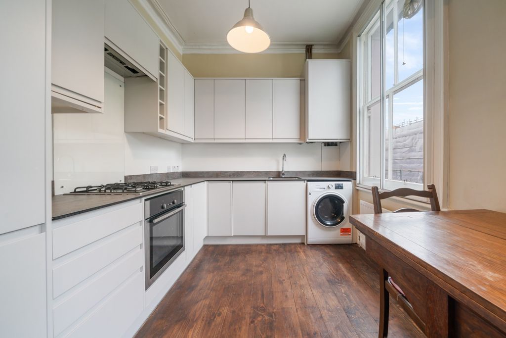 Property photo 3 of 8 4245202