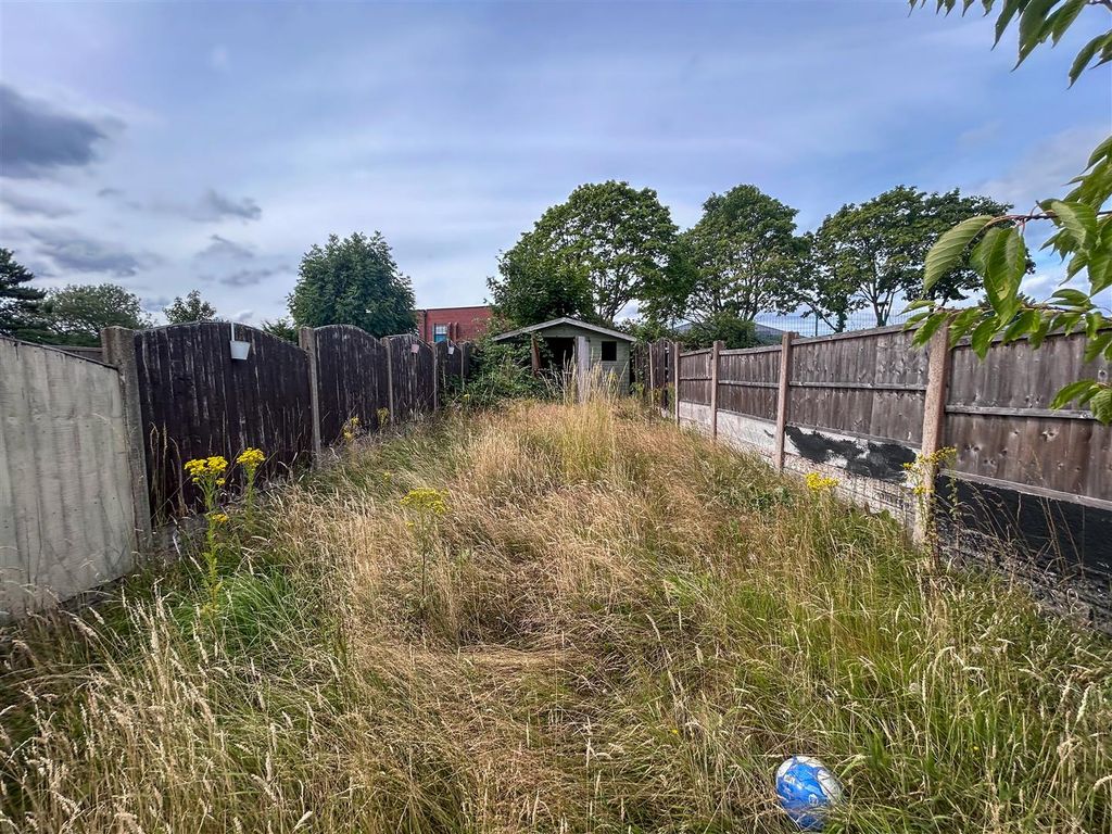 Property photo 3 of 4