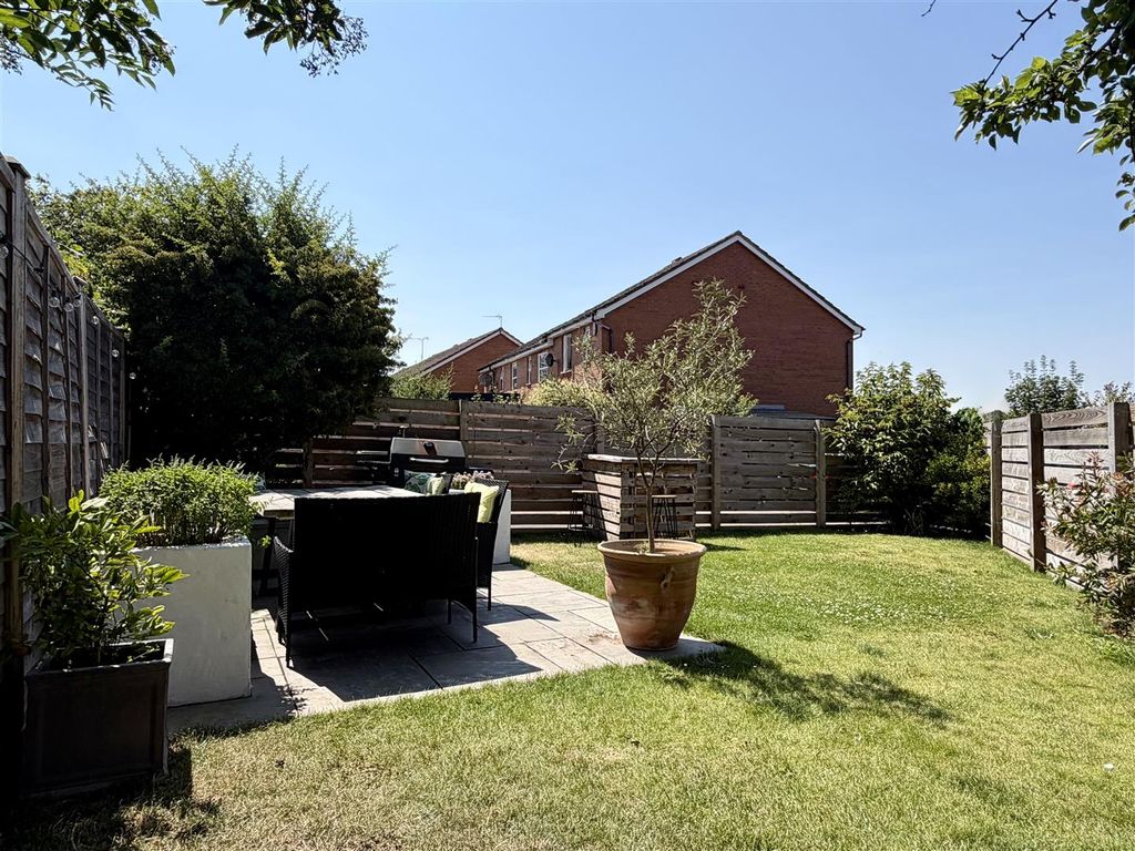 Property photo 2 of 21