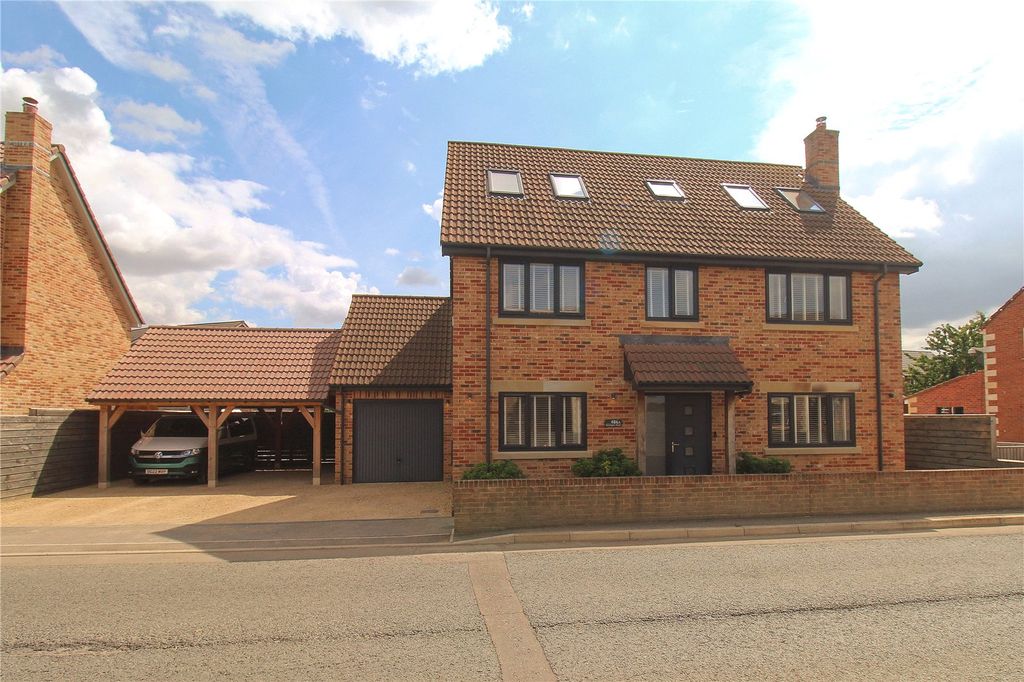 Property photo 1 of 31 Picture No. 03