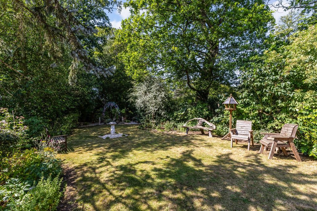 Property photo 3 of 21 Garden