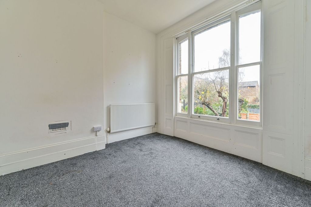 Property photo 3 of 5
