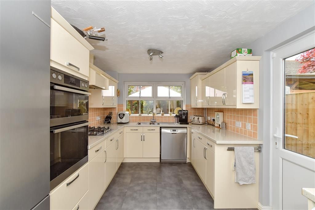Property photo 2 of 14 Kitchen