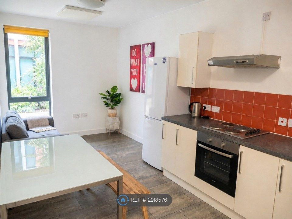 Property photo 3 of 9