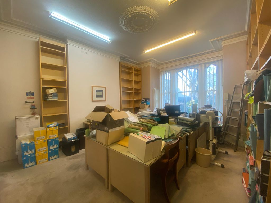 Property photo 3 of 4
