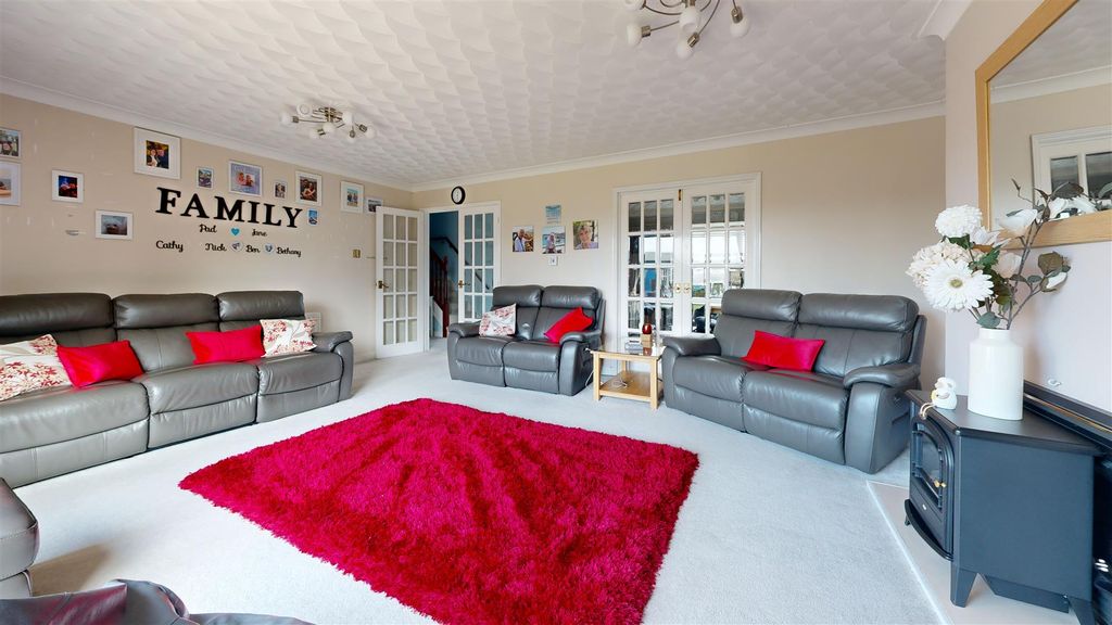 Property photo 3 of 26 Living-Room (36).Jpg