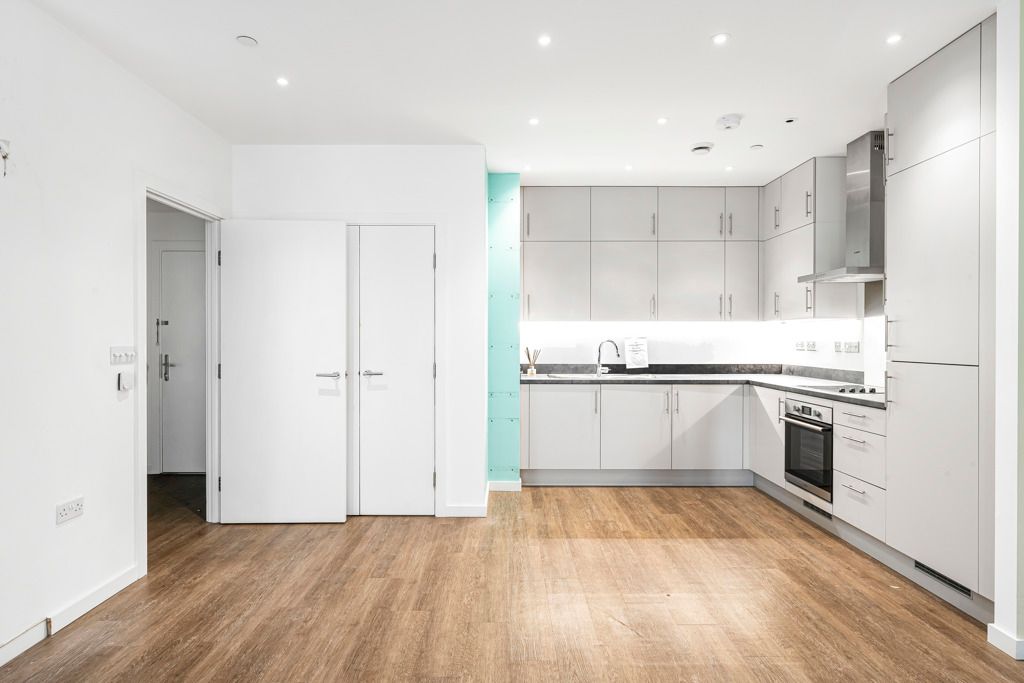 Property photo 2 of 13 Reception/Kitchen