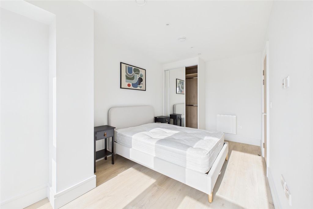 Property photo 2 of 9 Cam02700G0-Pr0291-Still022.Jpg