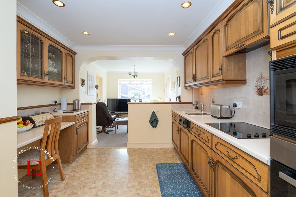 Property photo 3 of 16