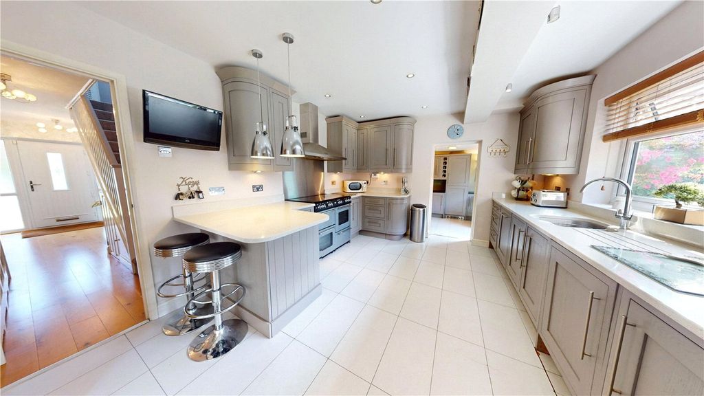 Property photo 3 of 31 Picture No. 03