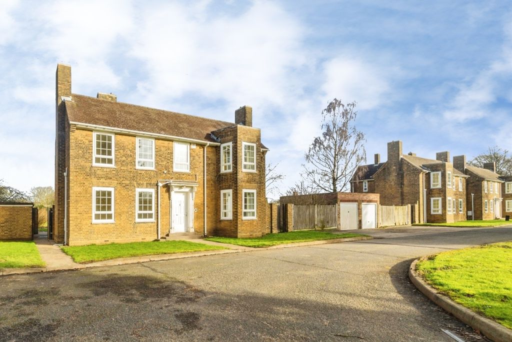 Property photo 2 of 19