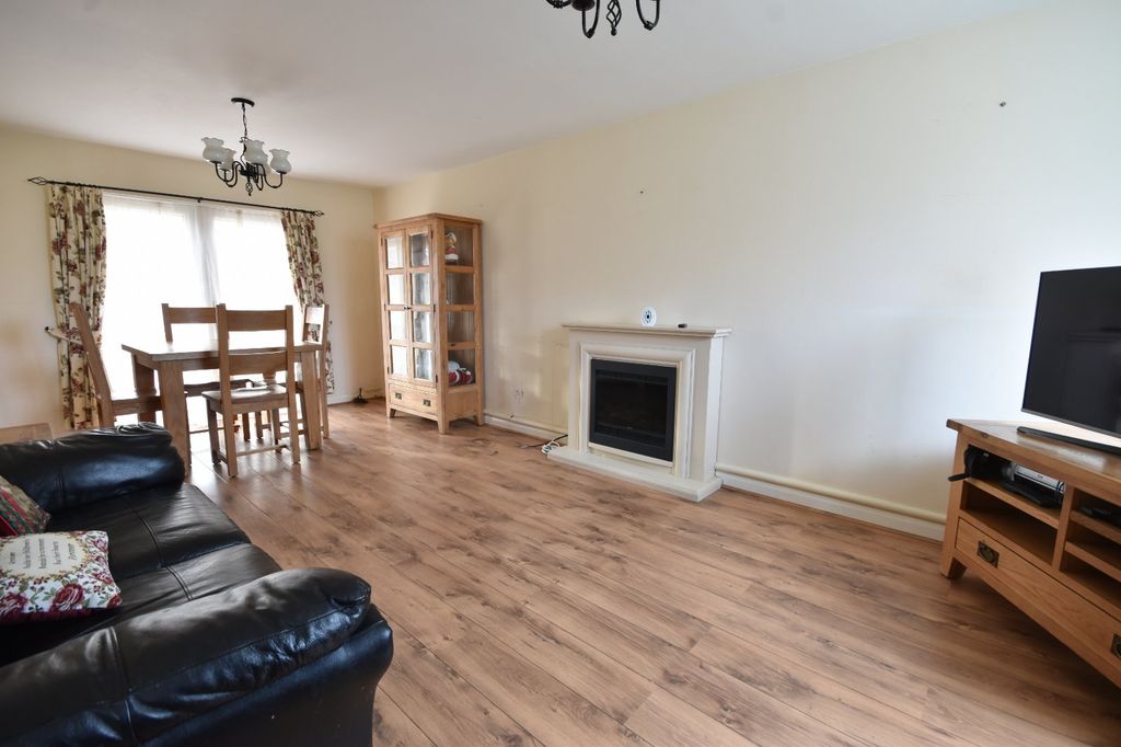 Property photo 2 of 13 Picture No. 03