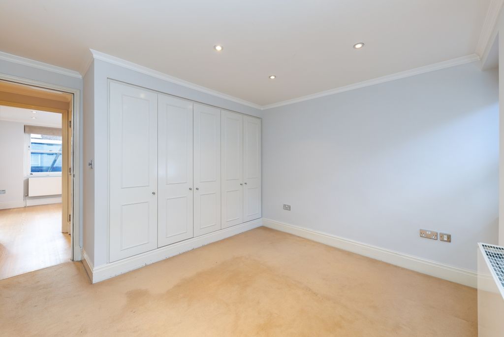 Property photo 3 of 8