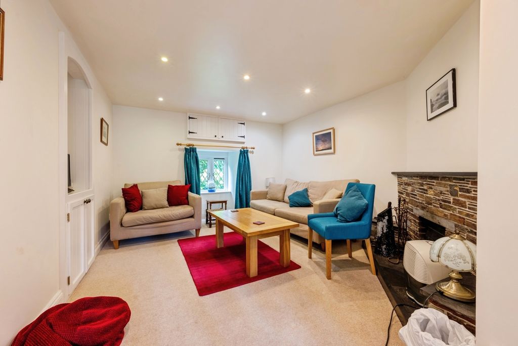 Property photo 3 of 24 Pbox-Img.Jpg