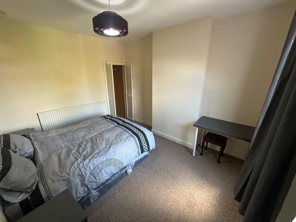 Property photo 2 of 6