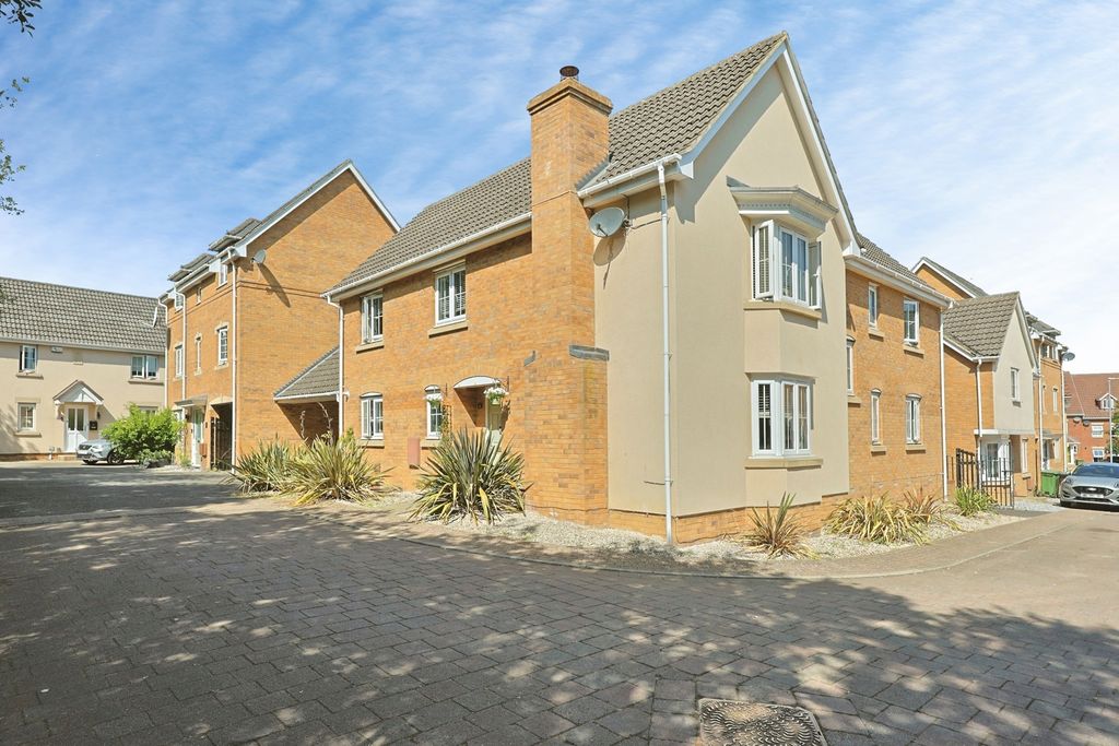 Property photo 2 of 27 Pbox-Img.Jpg