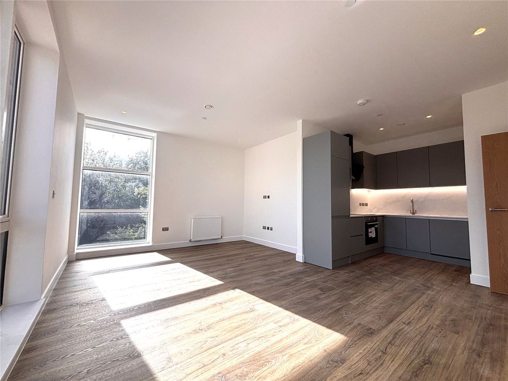 Property photo 3 of 15 Picture No. 05