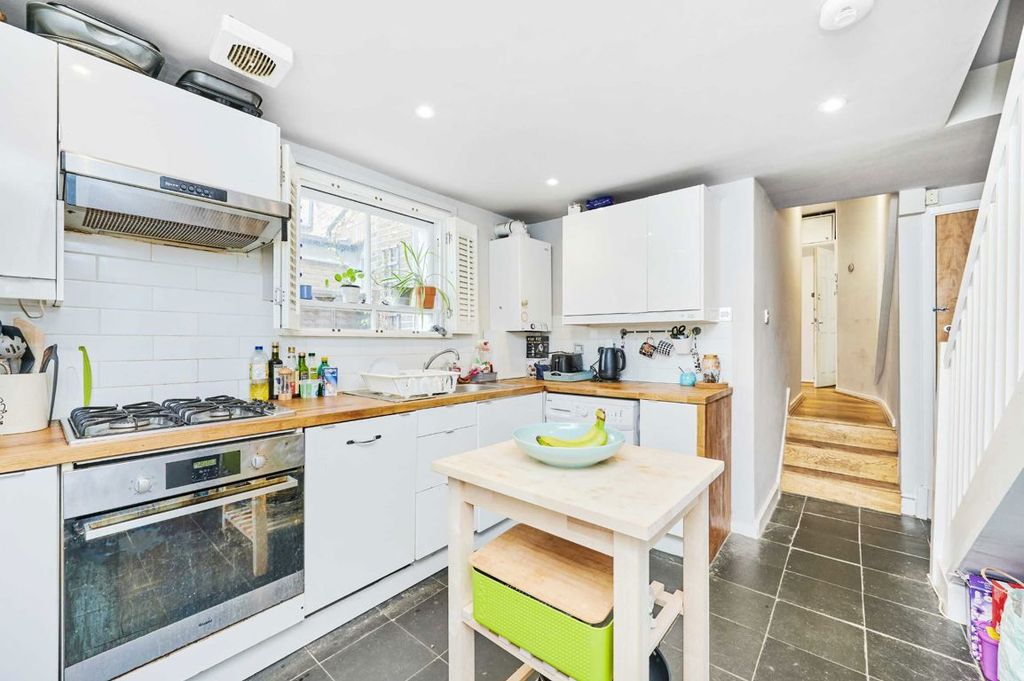 Property photo 3 of 8