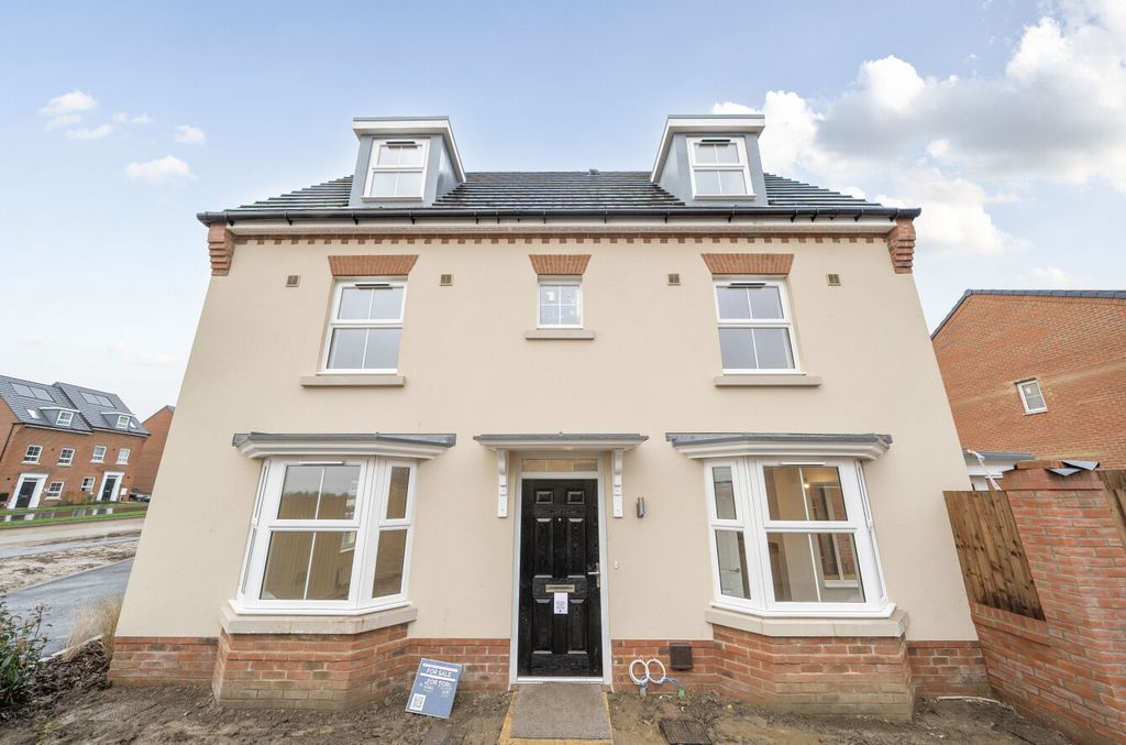 Property photo 1 of 12