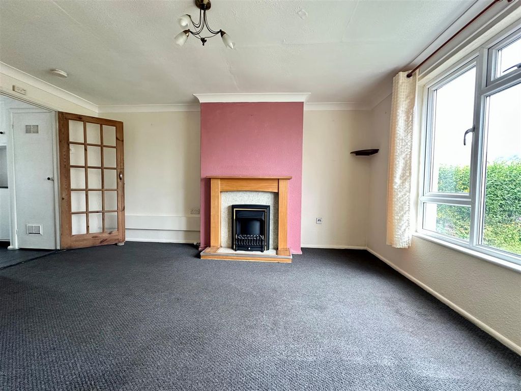 Property photo 2 of 6 Living Room.Jpg