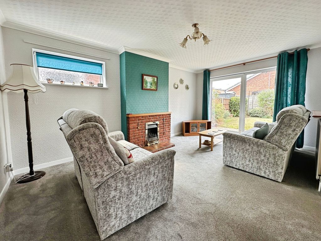 Property photo 3 of 17