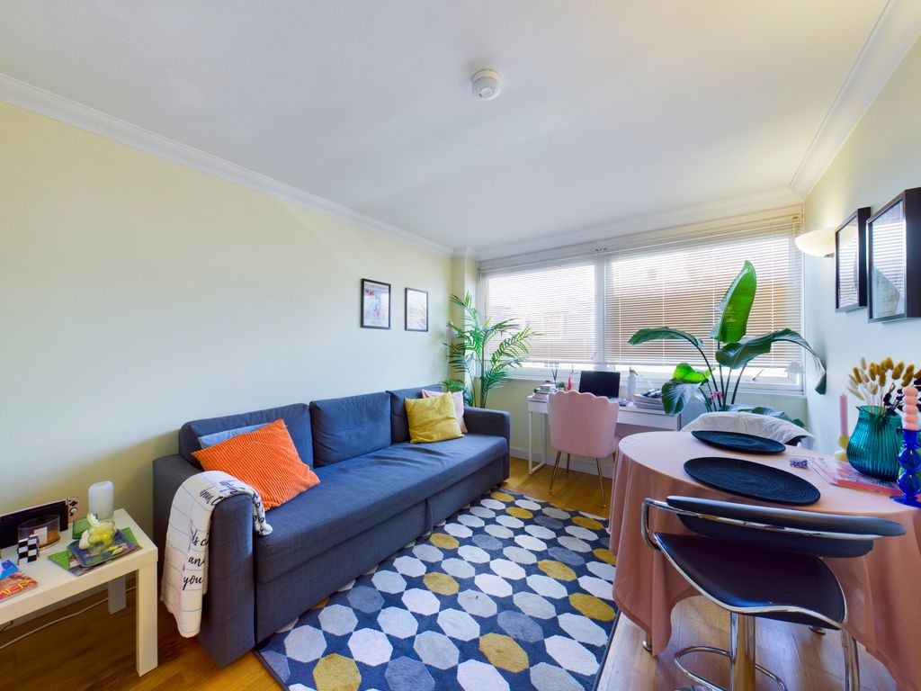 Property photo 3 of 5