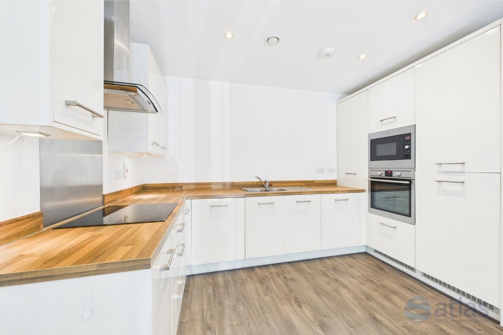 Property photo 2 of 16 Kitchen