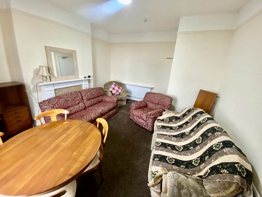 Property photo 1 of 19 Img_3204