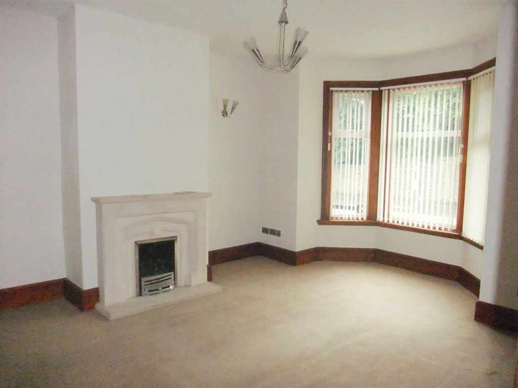 Property photo 3 of 11 Lounge