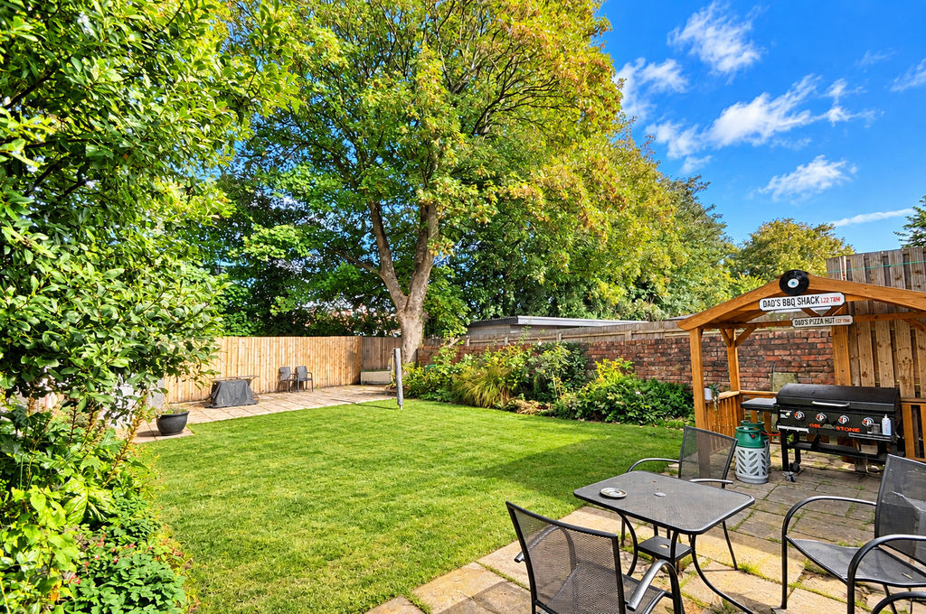 Property photo 3 of 43
