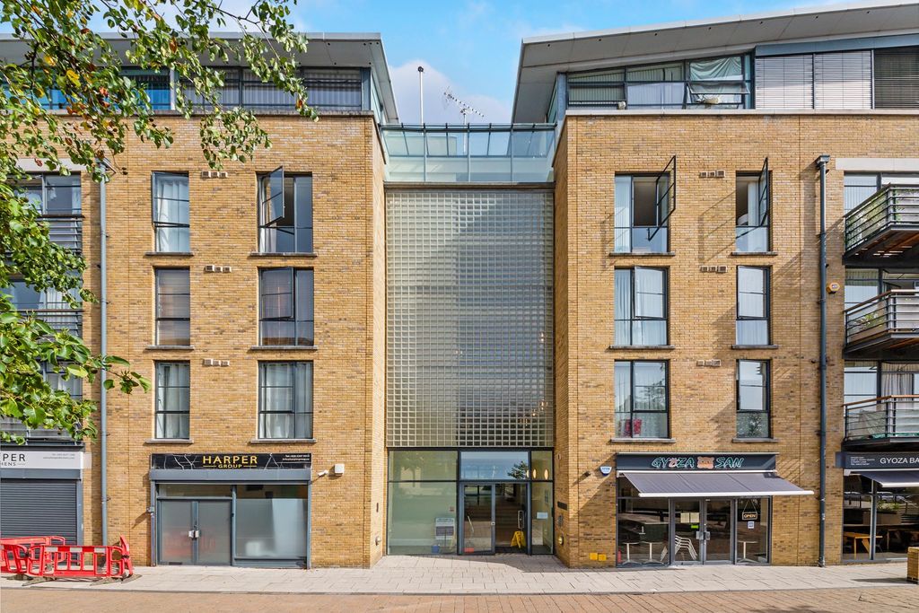 Property photo 1 of 12