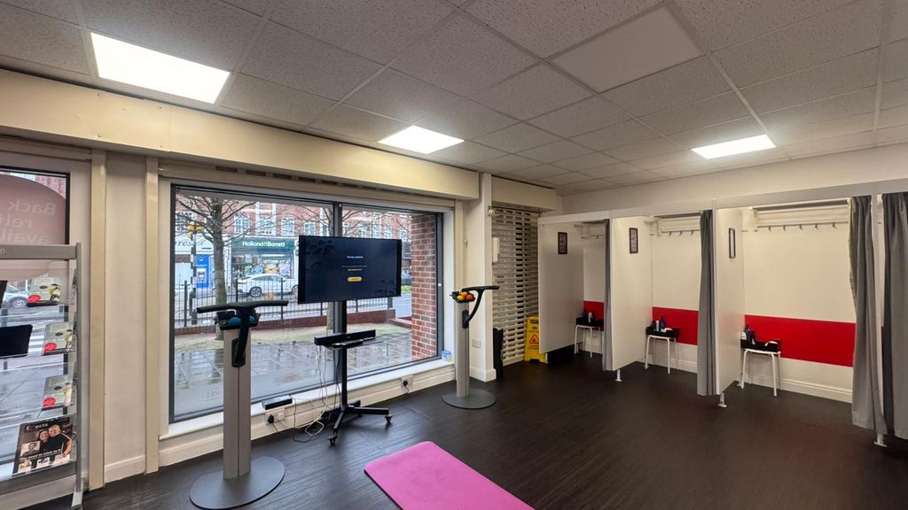 Property photo 1 of 2