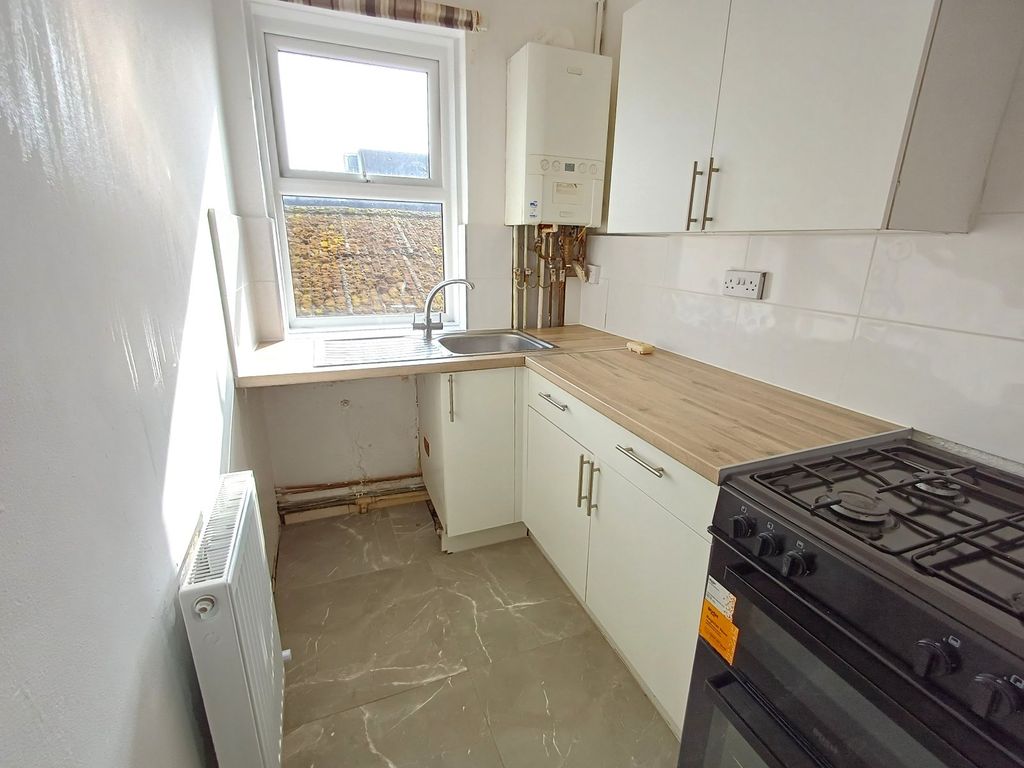 Property photo 3 of 7 Picture 3