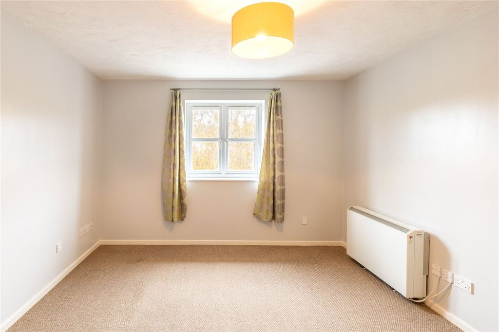 Property photo 1 of 9 Picture No. 16