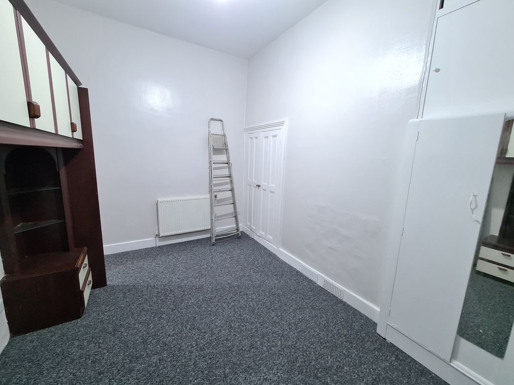 Property photo 3 of 26