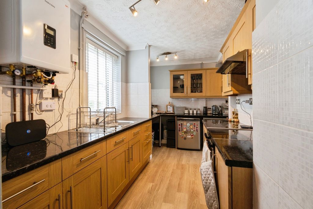 Property photo 2 of 21 Pbox-Img.Jpg