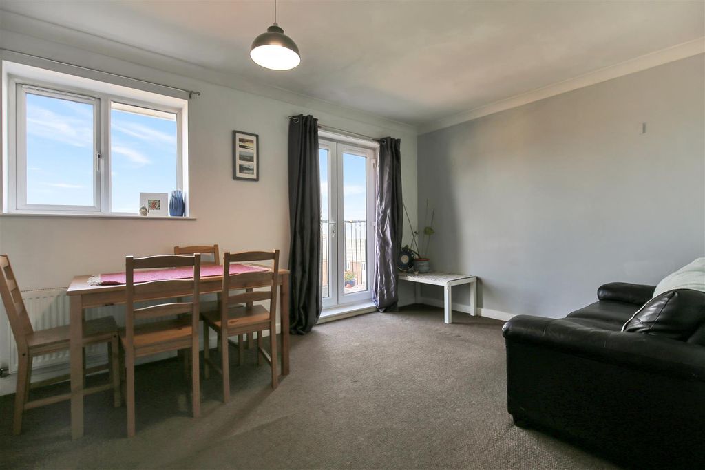 Property photo 2 of 13 Img_0233.Jpg