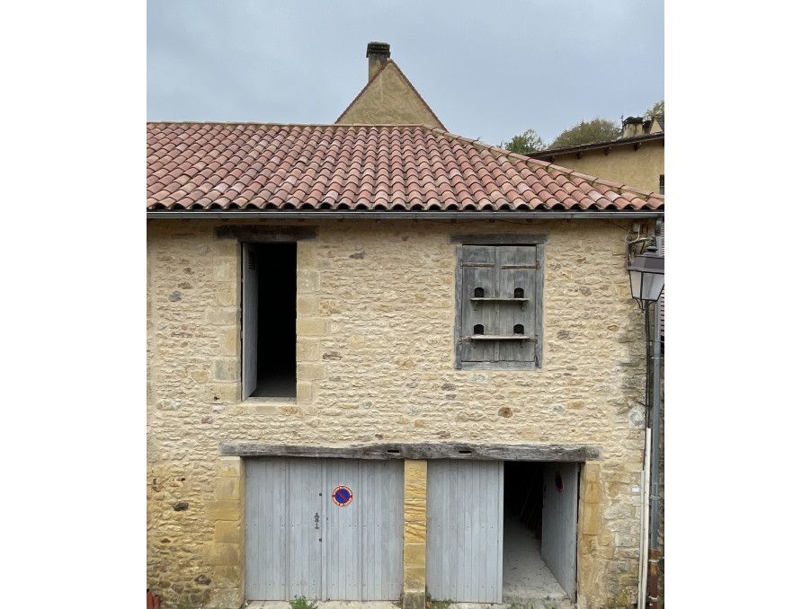 Property photo 2 of 21