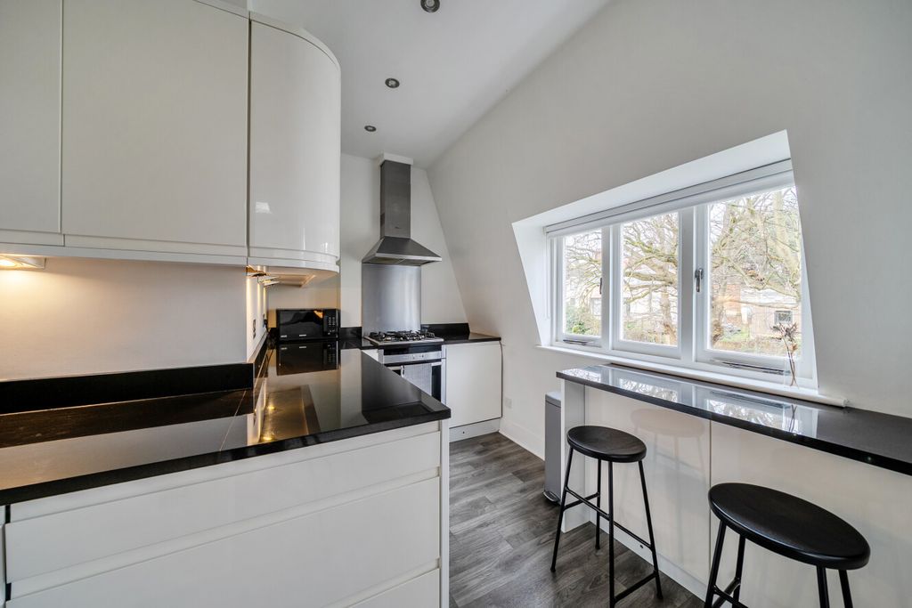 Property photo 3 of 20 Picture 3