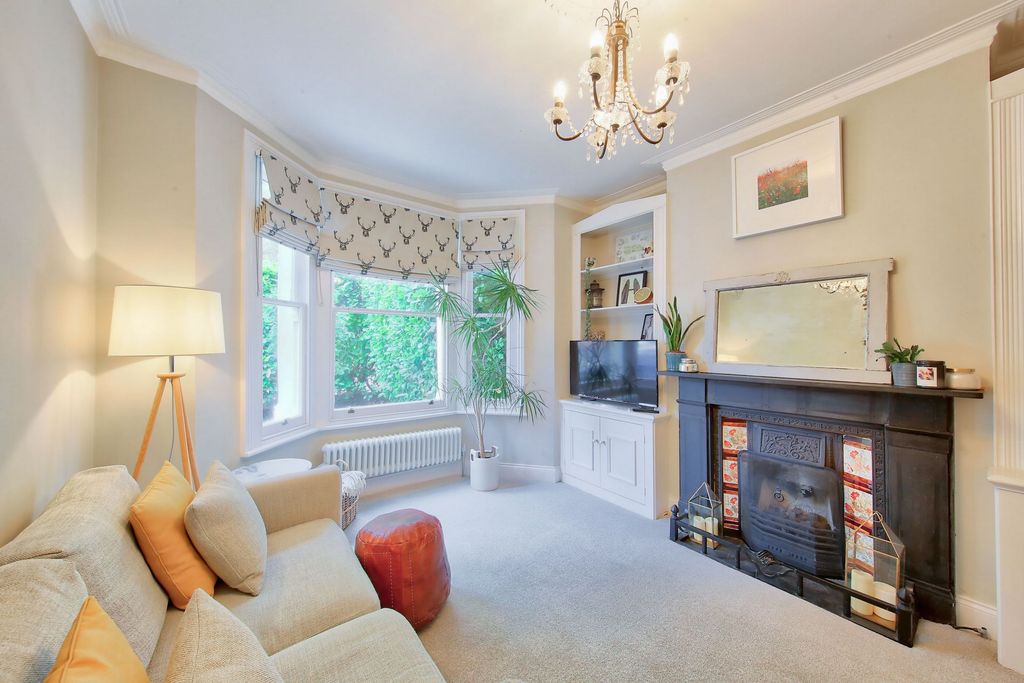 Property photo 3 of 11 Photo 11