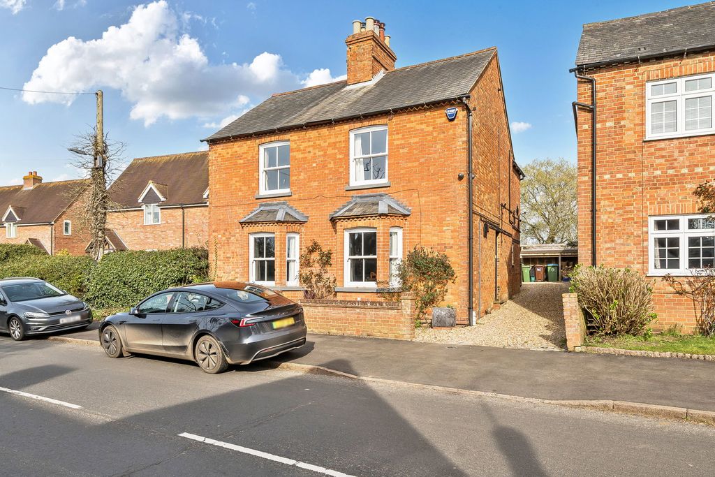 Property photo 1 of 28