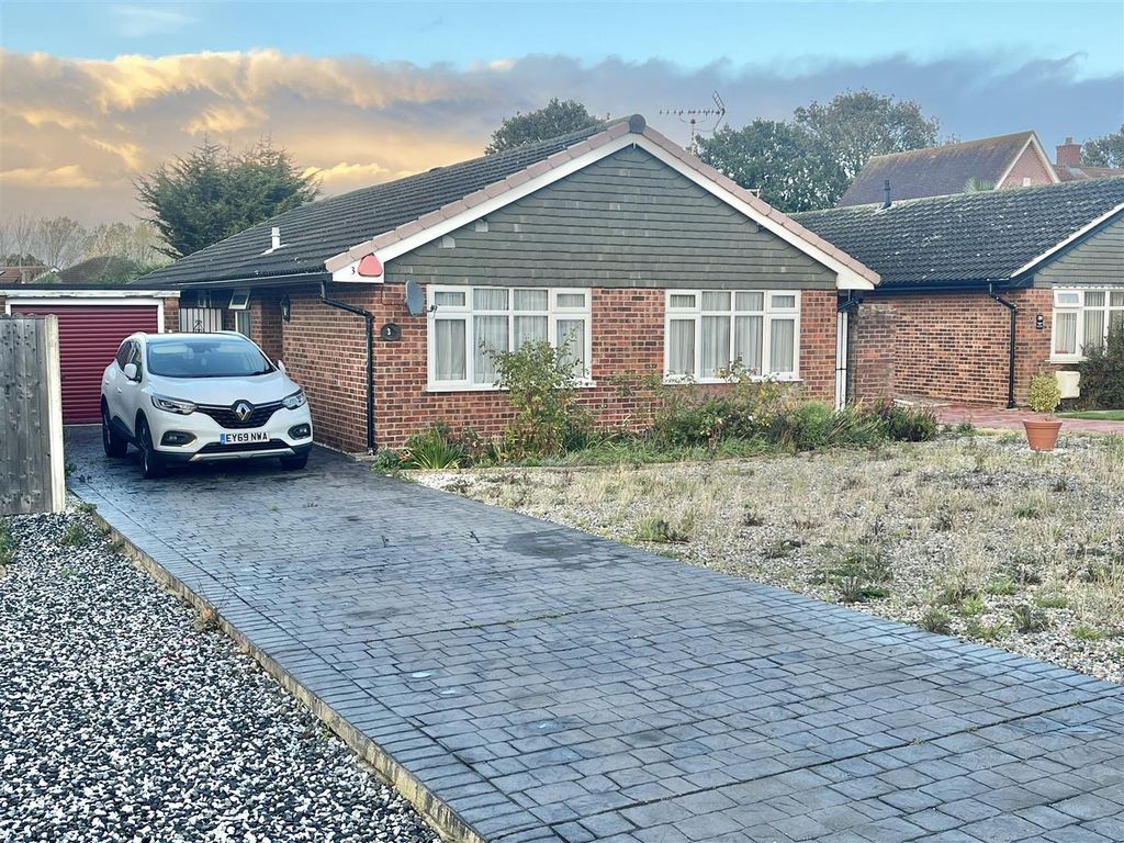 Property photo 1 of 21 Outside Front