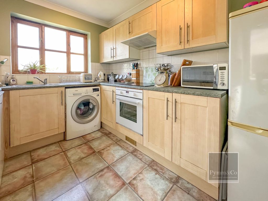 Property photo 2 of 24