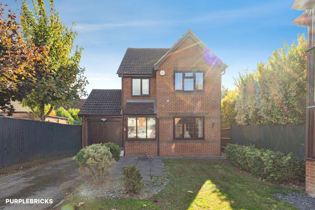Property photo 1 of 40